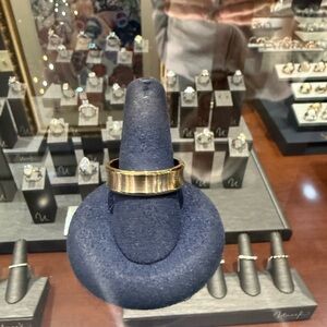 Men’s two tone 10 kt white/14 kt yellow gold Wedding Band sz11